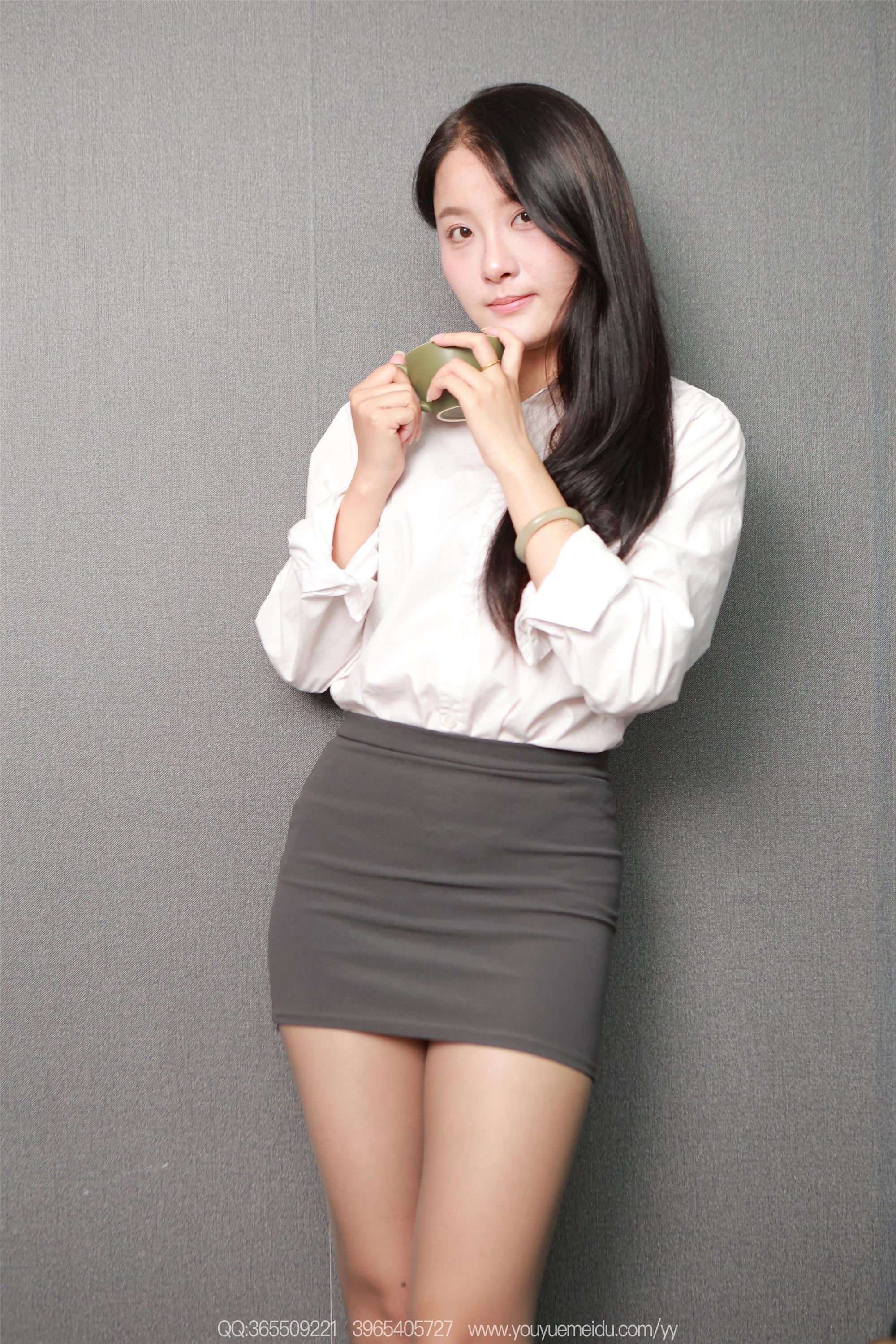 IESS异思趣向  丝享家 2231 婉萍《白衣灰裙（上）》